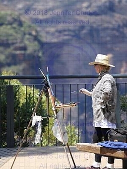 Jennifer painting in the Blue Mountains of Australia en plein air